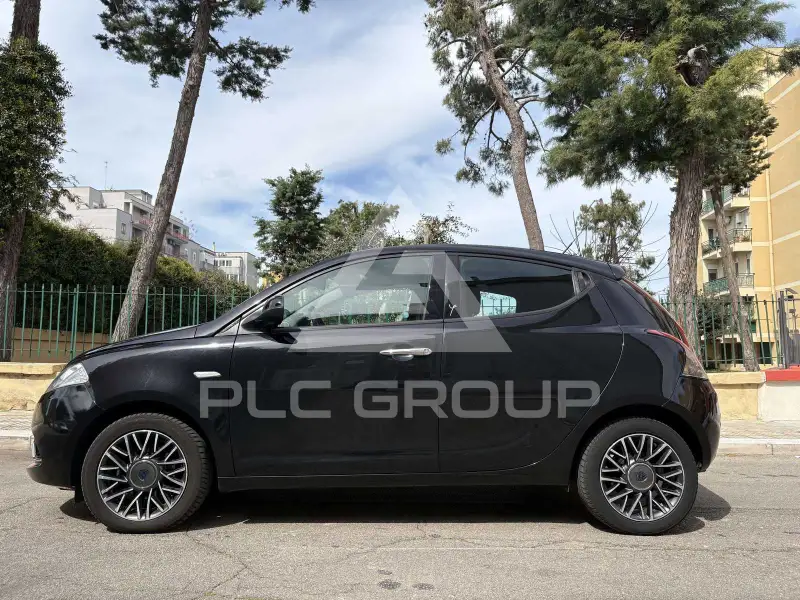 2017 Lancia YPSILON
