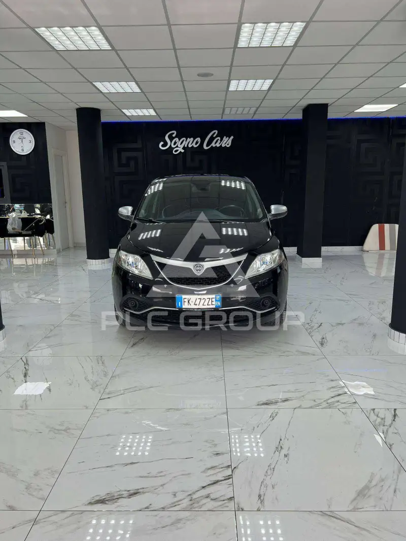 2017 Lancia YPSILON