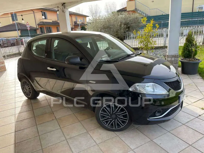2017 Lancia YPSILON
