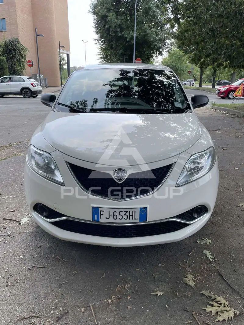 2017 Lancia YPSILON