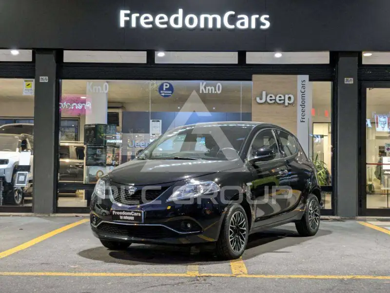 2017 Lancia YPSILON