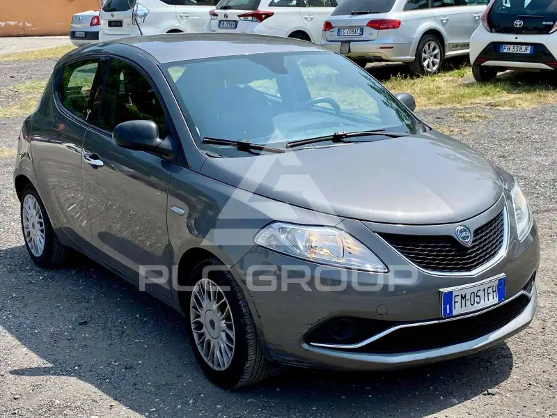2017 Lancia YPSILON