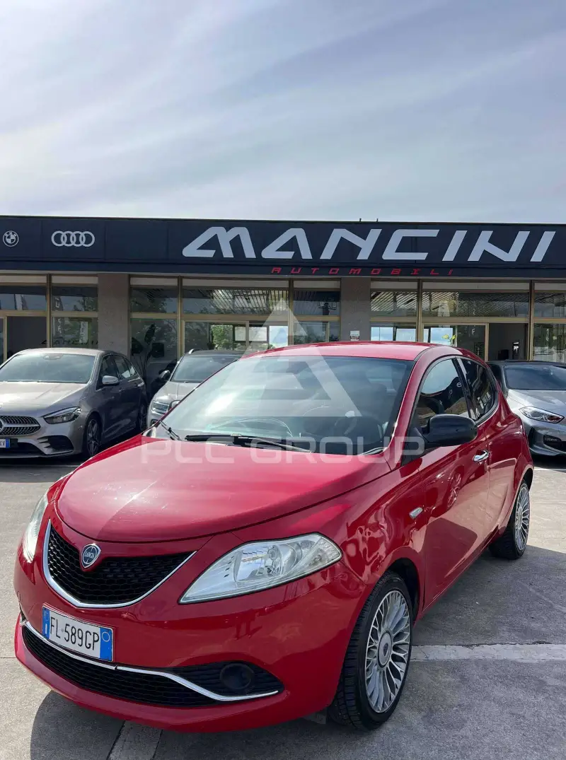 2017 Lancia YPSILON