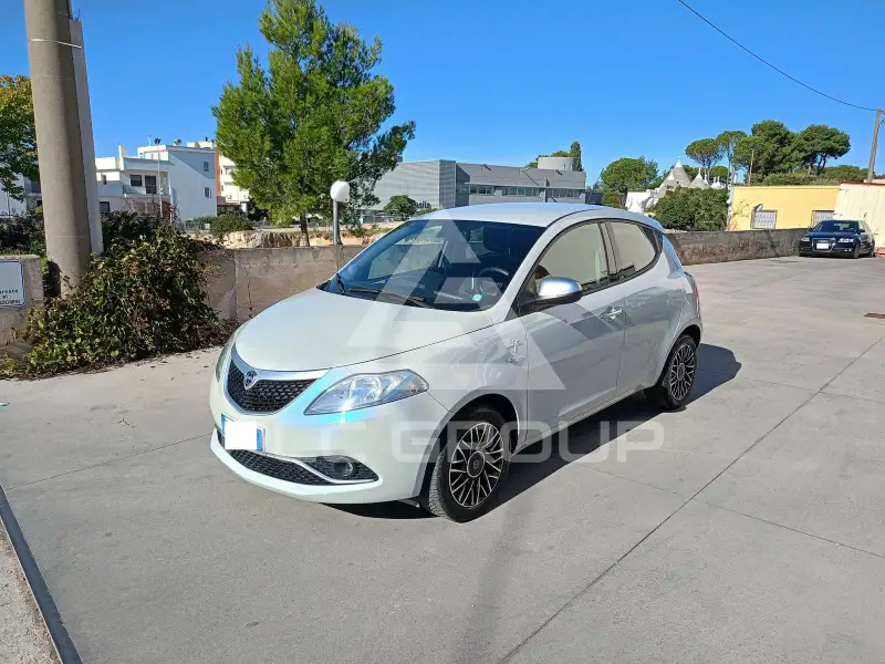 2017 Lancia YPSILON