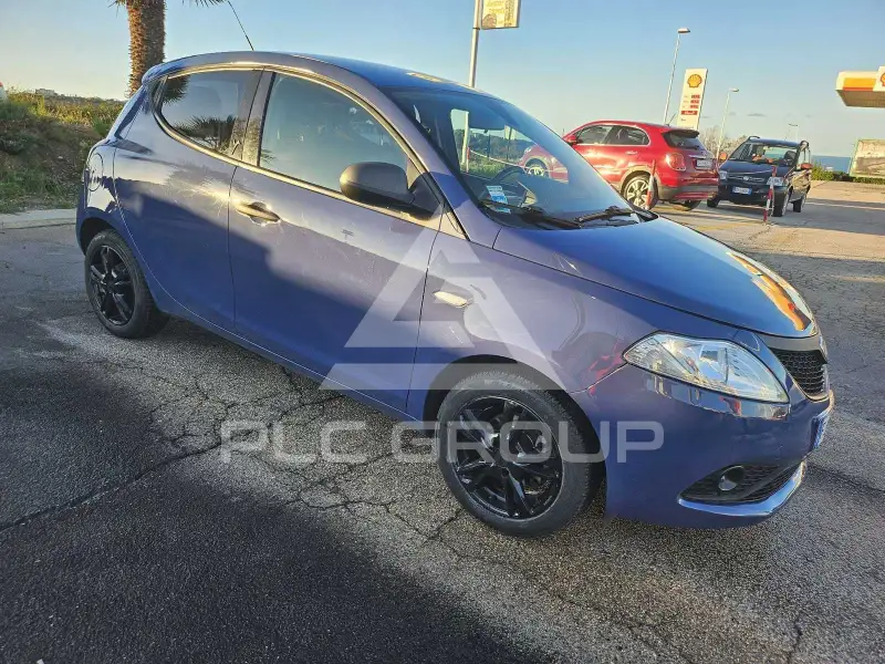 2017 Lancia YPSILON