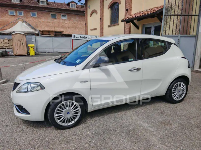 2017 Lancia YPSILON