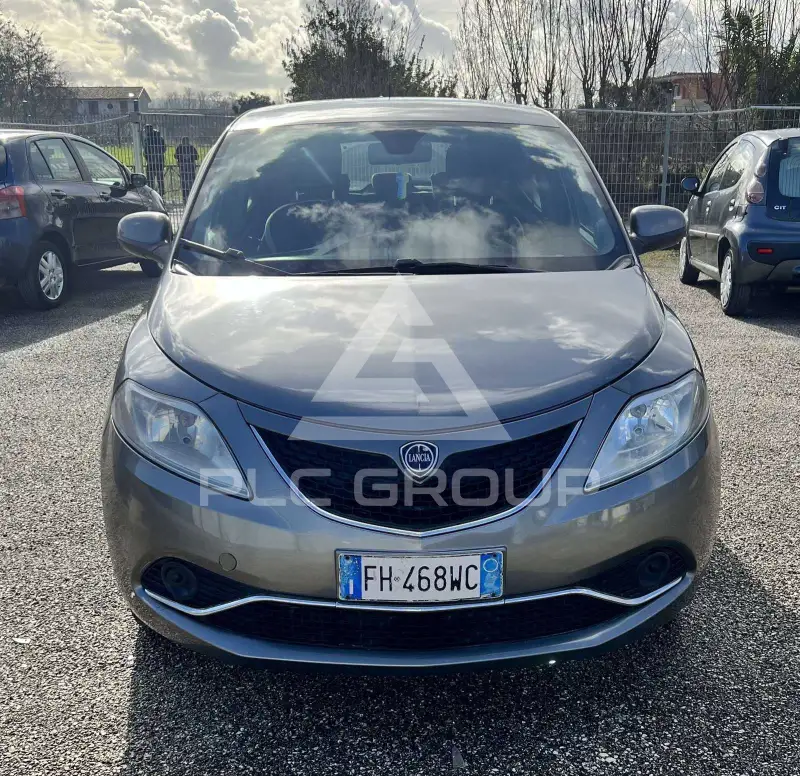 2017 Lancia YPSILON
