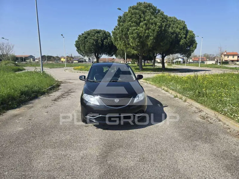 2017 Lancia YPSILON