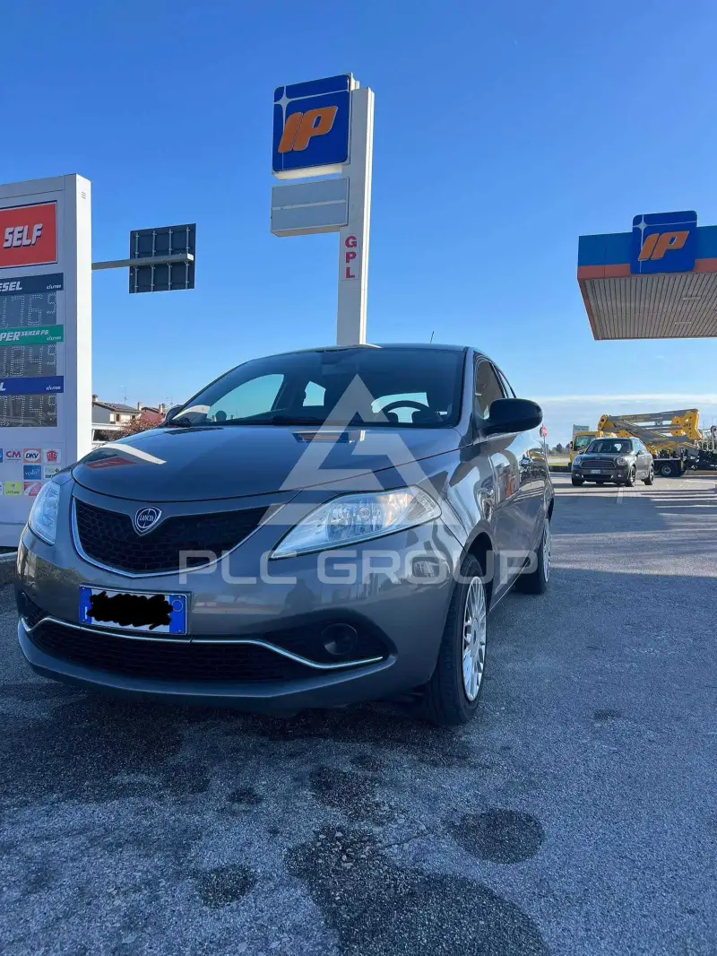 2017 Lancia YPSILON