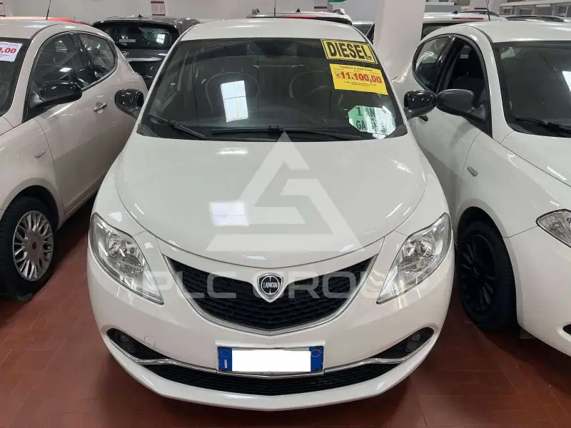 2017 Lancia YPSILON