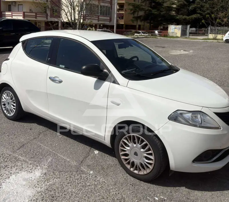 2017 Lancia YPSILON
