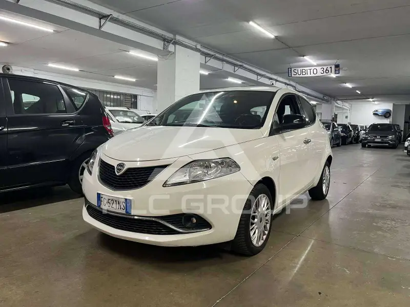 2017 Lancia YPSILON