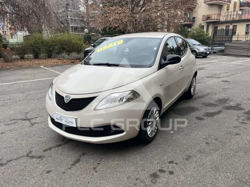 2017 Lancia YPSILON