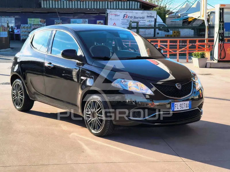 2017 Lancia YPSILON