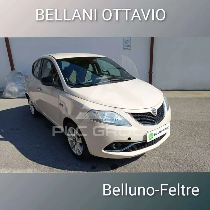 2017 Lancia YPSILON