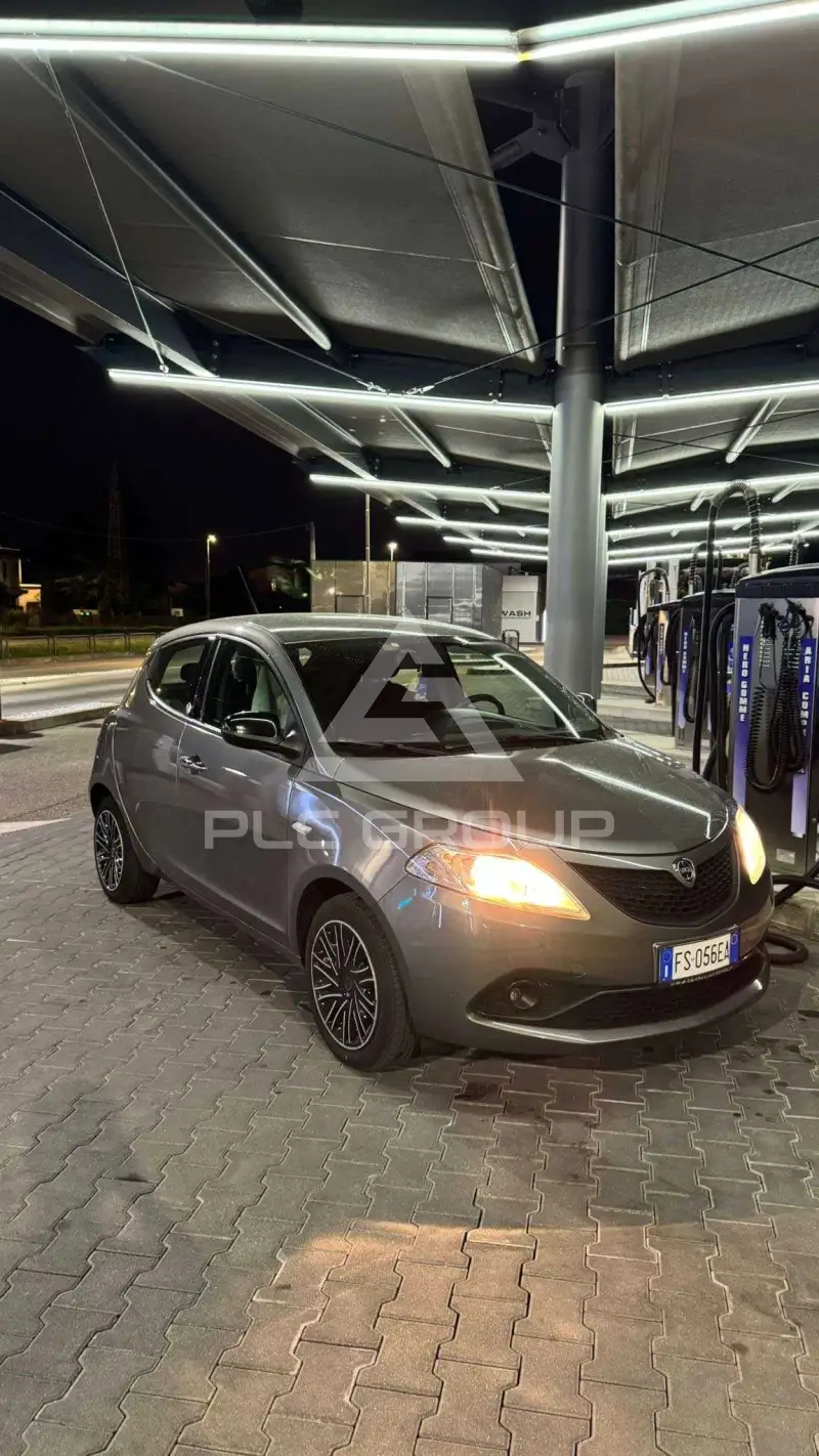2017 Lancia YPSILON