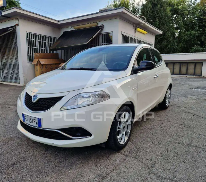 2017 Lancia YPSILON