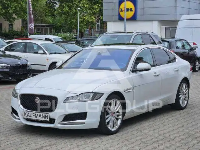 2017 Jaguar XF