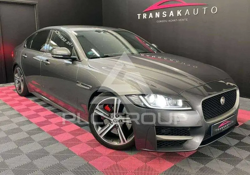 2017 Jaguar XF