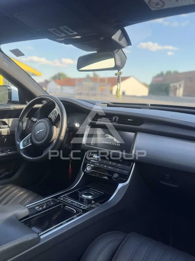 2017 Jaguar XF