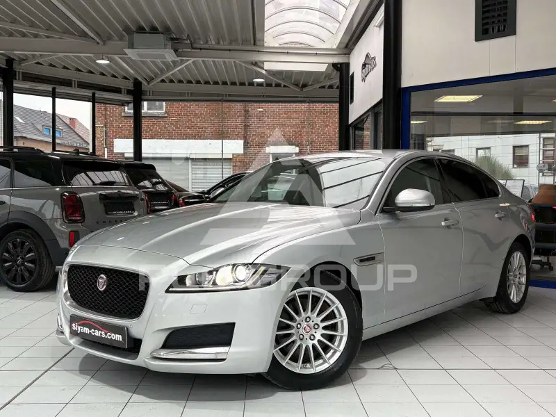 2017 Jaguar XF