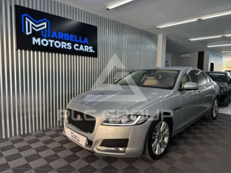 2017 Jaguar XF