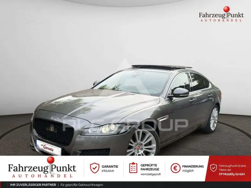 2017 Jaguar XF