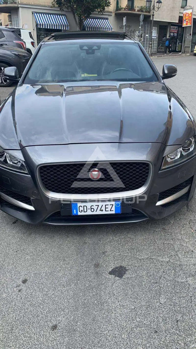 2017 Jaguar XF