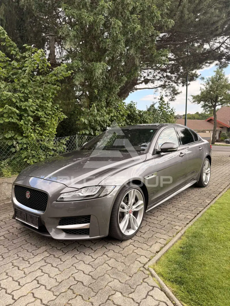 2017 Jaguar XF