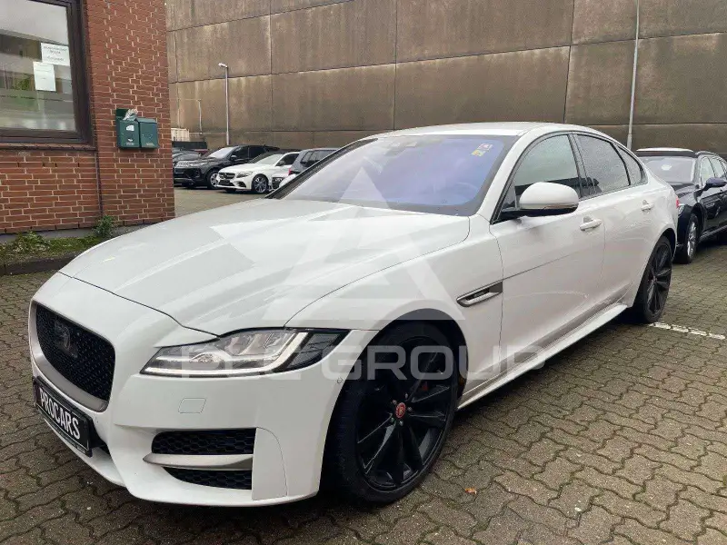 2017 Jaguar XF
