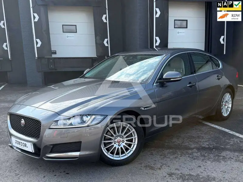 2017 Jaguar XF