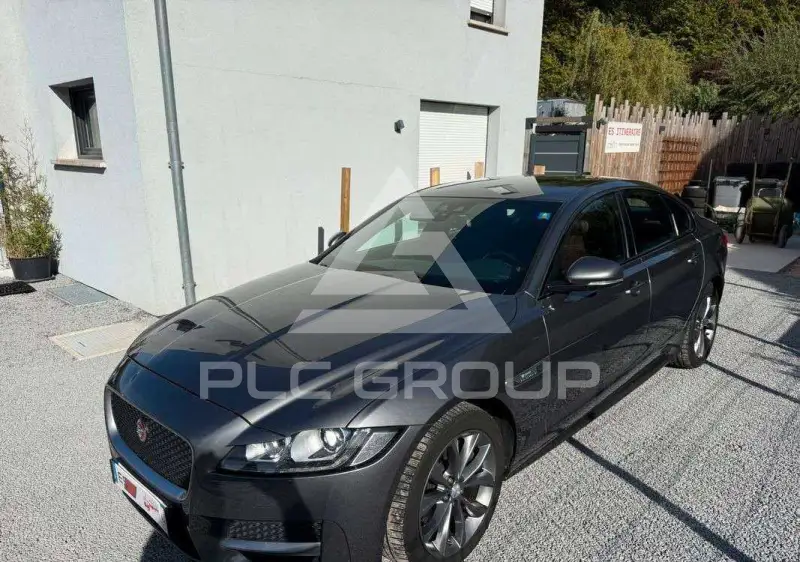 2017 Jaguar XF