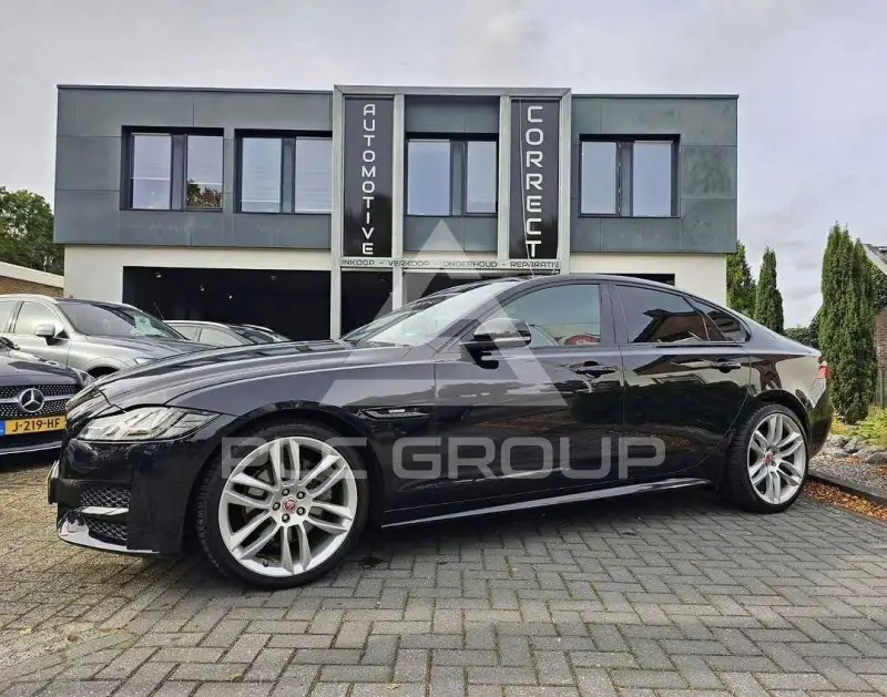 2017 Jaguar XF