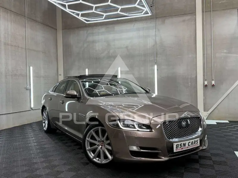2017 Jaguar XJ
