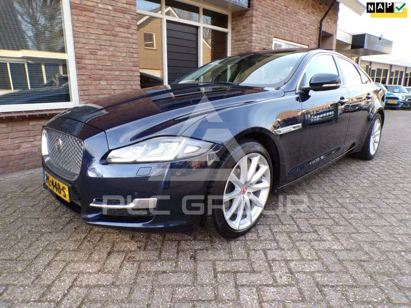 2017 Jaguar XJ