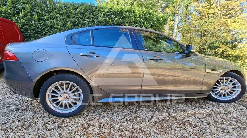 2017 Jaguar XE