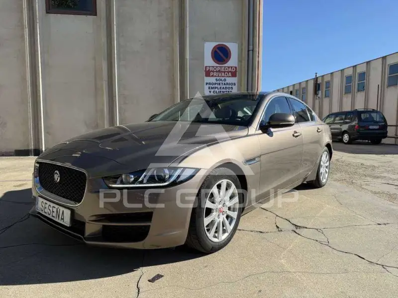 2017 Jaguar XE