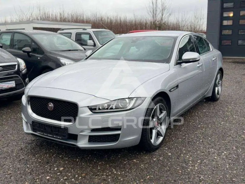 2017 Jaguar XE