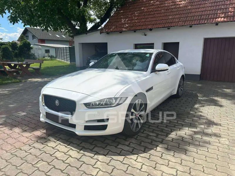 2017 Jaguar XE