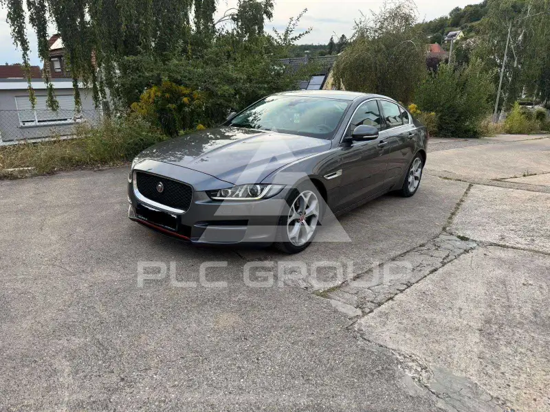 2017 Jaguar XE