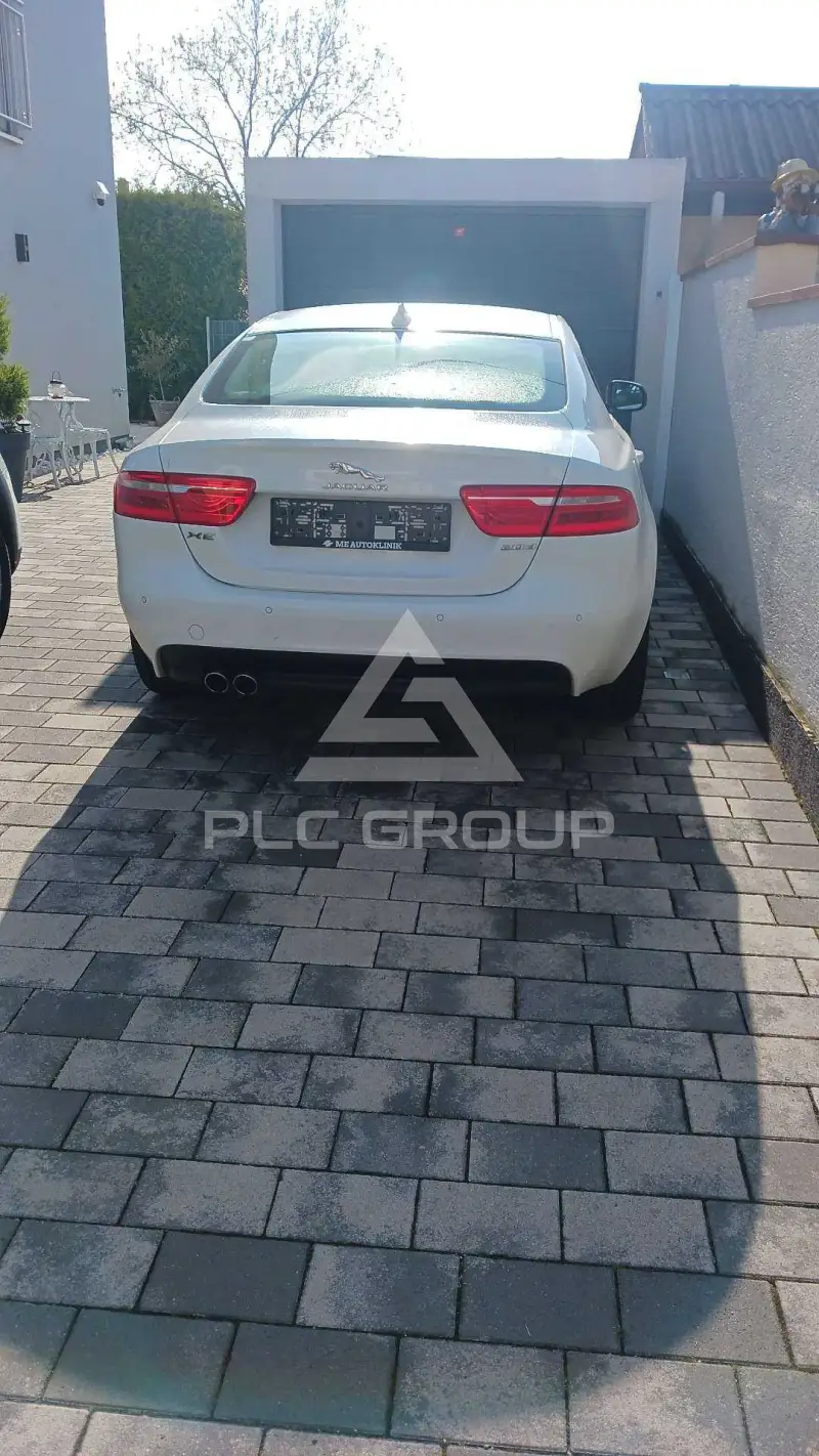 2017 Jaguar XE