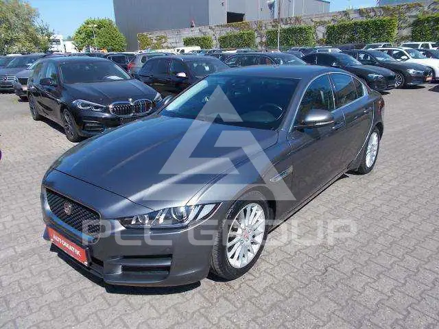 2017 Jaguar XE