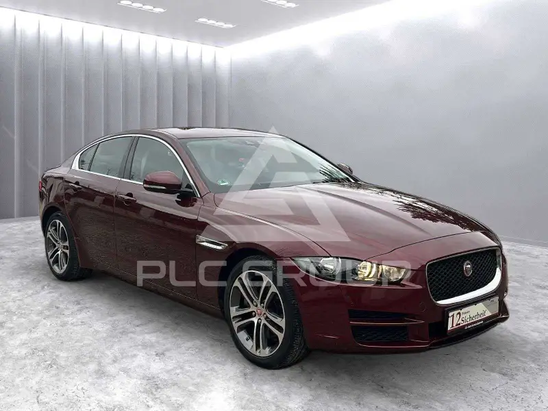 2017 Jaguar XE