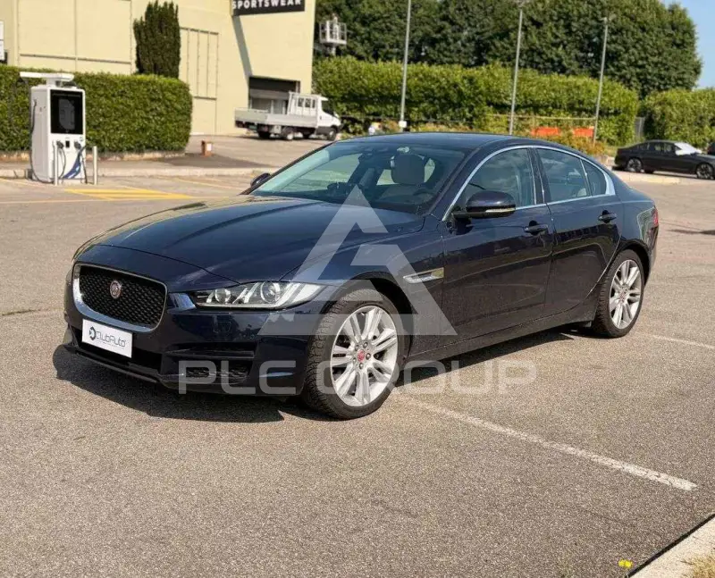 2017 Jaguar XE