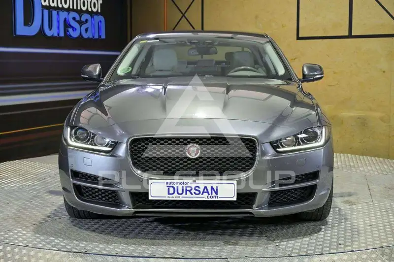2017 Jaguar XE