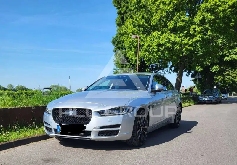 2017 Jaguar XE