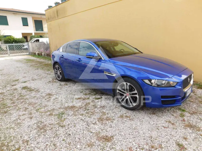 2017 Jaguar XE