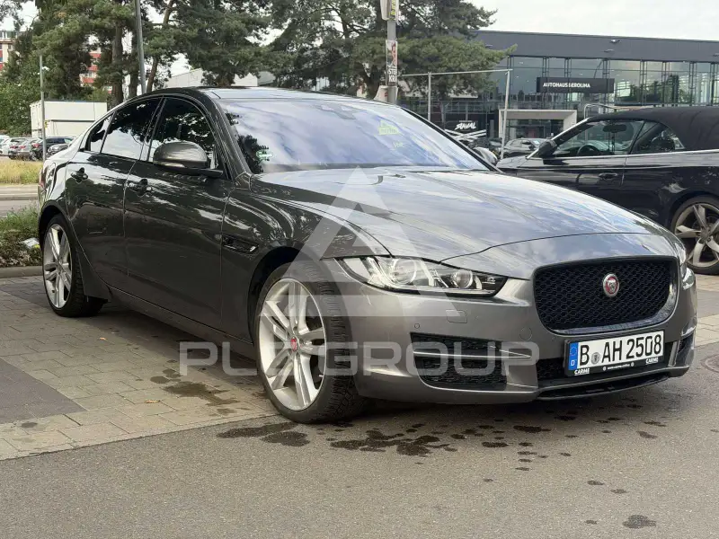 2017 Jaguar XE