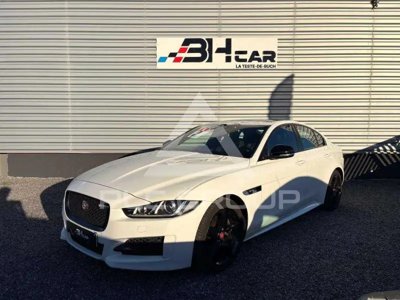 2017 Jaguar XE