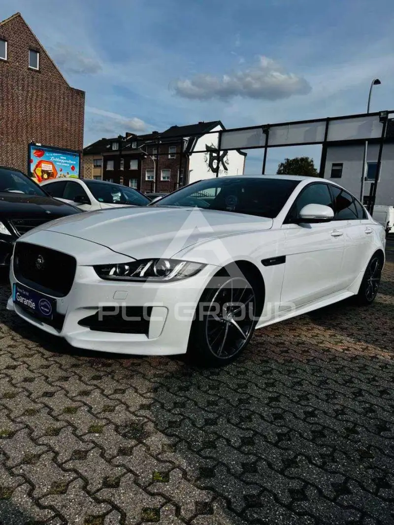 2017 Jaguar XE
